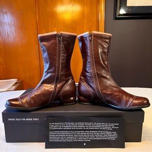 John Fluevog Vintage Fellowship Midcalf Zip Boots